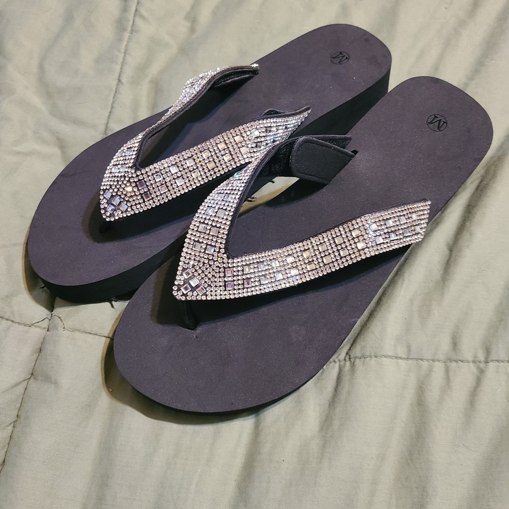 Women' s Rhinestone Bling Sandals‎ Flip Flop Thong M 7-8 Tread Adjustable New